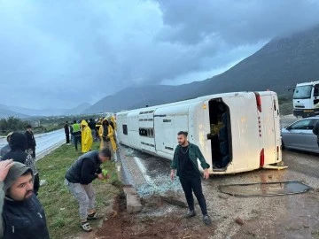 Faciadan dönüldü! İşçi servisi kaza yaptı: 23 yaralı