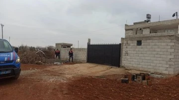 JANDARMA,BAĞ EVİNDE HIRSIZLIK YAPAN  ZANLILARI SUÇ ÜSTÜ YAKALADI