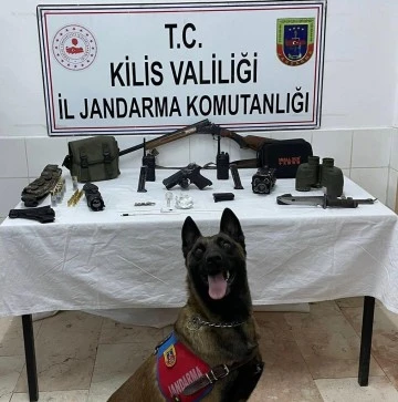 JANDARMA KİLİS'TE GÖÇMEN KAÇAKÇILARINA GÖZ AÇTIRMIYOR