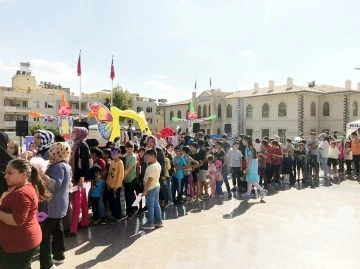 Kilis Belediyesi'nden Sonbahar Çocuk Şenliği