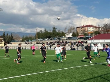 Kilis Belediyespor şampiyonluk yolunda yara aldı