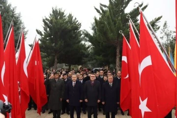 Kilis’in Kurtuluşu vesilesiyle şehitlikte program düzenlendi