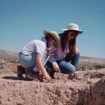 KİLİS- OYLUM HÖYÜĞÜ GÜN YÜZÜNE ÇIKIYOR