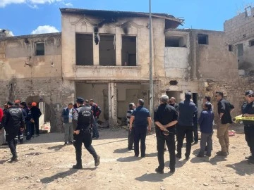 Kilis'te ağır hasarlı evde göçük meydana geldi