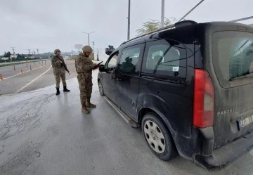 Kilis'te aranan firari 8 şahıs yakalandı