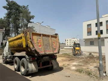 Kilis'te görüntü kirliliğine neden olan arsalar temizleniyor