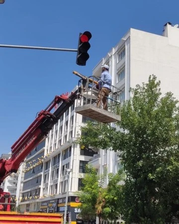 Kilis’te sinyalizasyon sistemlerinin bakım ve onarımı yapılıyor