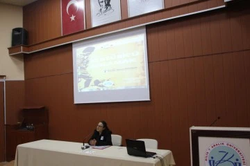 KİYÜ'DE &quot;BAĞIMSIZLIK FİKRİ ÖZELİNDE ATATÜRK'Ü ANLAMAK&quot; KONFERANSI