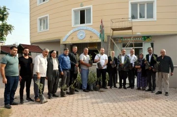 KİZO’dan 100. Yıla özel 100 çiftçiye 100 zeytin fidanı