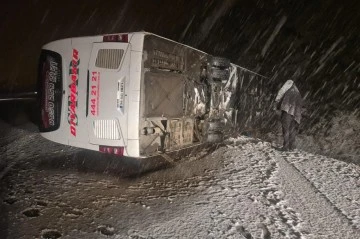 Kontrolden çıkan yolcu otobüs yan yattı: 16 yaralı