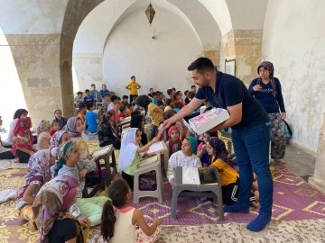 Kur’an’ı Kerim eğitimi gören öğrencilere kol saati hediye edildi 