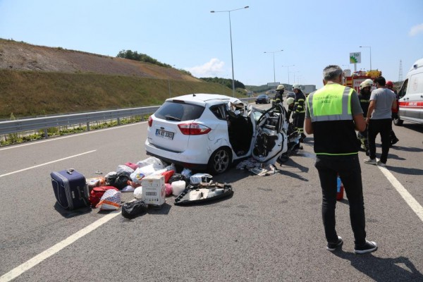 KURBAN BAYRAMI DÖNÜŞÜ KİLİSLİ AİLE KUZEY MARMARA OTOYOLUNDA TRAFİK KAZASI YAPTI