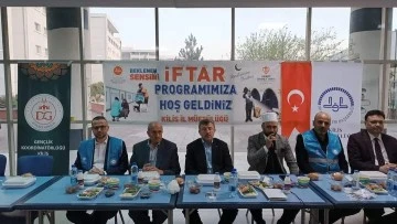 KYK yurtlarında kalan depremzedelere iftar programı düzenlendi