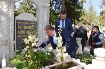 Merhum Başkan Av. M. Abdi Bulut mezarı başında anıldı