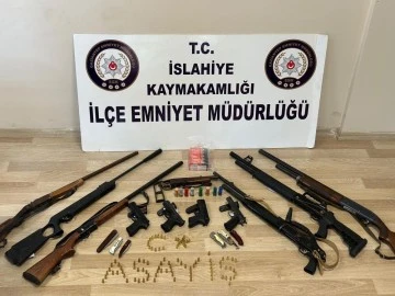 Meskun mahalde havaya silahla ateş açan 9 kişi yakalandı