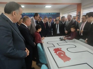 Musabeyli 75.Yıl Ortaokulu’nda oluşturulan Robotik Kodlama Atölyesi’nin açılışı törenle yapıldı