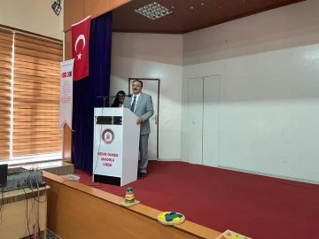 Nedim Ökmen Anadolu Lisesinde 3 gün sürecek Mülteci eğitiminde Montessori metodu konferansı