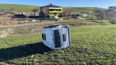 Öğrenci servisi devrildi: 9 yaralı