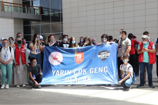 ÖĞRENCİLER, “YARIN ÇOK GENÇ OLACAK” PROJESİ KAPSAMINDA GAZİANTEP’İ GEZDİ