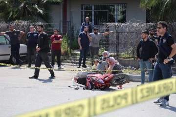 Ölen yakınlarının cenazesinin başında gözyaşı döktüler