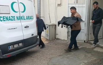 Otomobilin çarptığı 3 yaşındaki çocuk kurtarılamadı