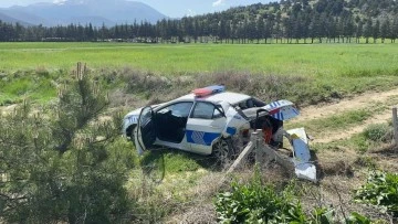 Otomobilin çarptığı trafik polisi şehit oldu, 4 asker yaralandı