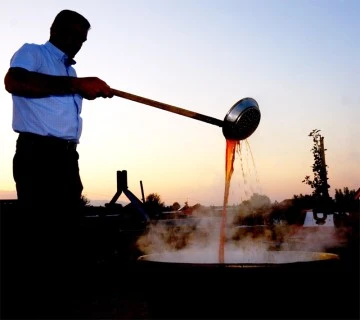 Pekmez kazanları kaynamaya başladı