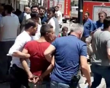 Polis operasyonunda baltalı zanlı paniği