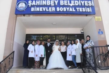 ŞAHİNBEY BELEDİYESİ EN MUTLU GÜNLERİNDE YANLARINDA OLDU