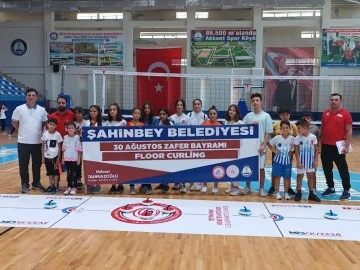 ŞAHİNBEY BELEDİYESİ ZAFER BAYRAMINI SPOR ETKİNLİKLERİ İLE KUTLADI