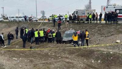 Şarampole devrilen otomobilin sürücüsü öldü