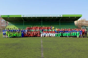 Şehitkamil Futbol Akademisi’nde Yarıyıl mesaisi başladı