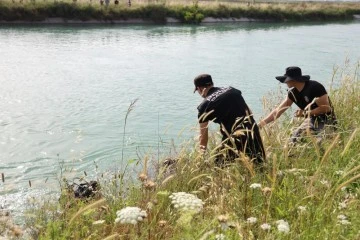 Serinlemek için sulama kanalına giren genç kayboldu