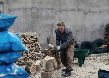 Sıcak hava odun ve kömür satış sezonunu geciktirdi