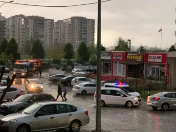 Su basan garajı temizlerken akıma kapılan görevli hayatını kaybetti