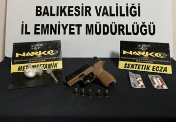 Şüpheli araçtan hem silah hem uyuşturucu ele geçirildi