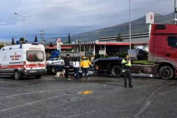 Tırla çarpışan motosikletin sürücüsü hayatını kaybetti