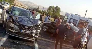 Trafik kazası: 2’si ağır 8 yaralı