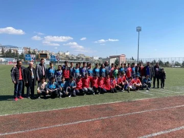 U-14'TE ŞAMPİYON OLAN TAKIM KİLİS BELEDİYESPOR OLDU