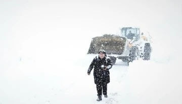 Ulaşıma kapanan yollar açılıyor