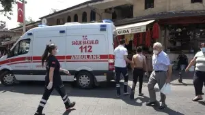 ÜZERİNE SICAK ÇAY DÖKÜLEN ÇOCUK AMBULANSTAN KAÇTI