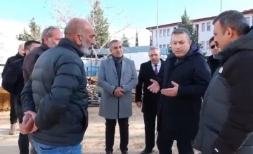 Vali Şahin, yapımı devam eden okullarda incelemelerde bulundu