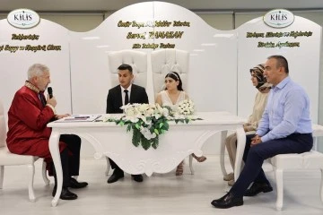 Vali Soytürk, nikah şahidi oldu