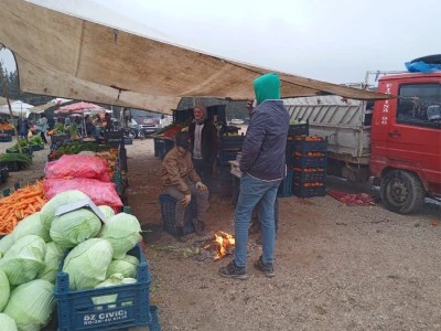 Yağmur, Kilis’te pazarcıları olumsuz etkiledi [ÖZEL HABER]