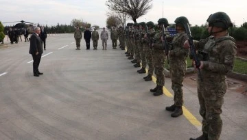 Yeni yıla Kilis’te Mehmetçiklerle birlikte girdi