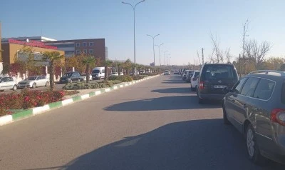 YOL DEĞİL SANKİ OTOPARK! (özel haber)