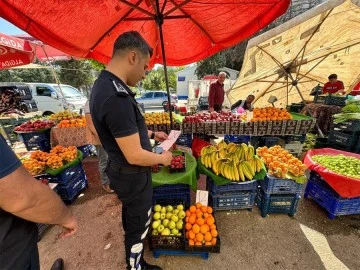 Zabıta’dan geçit yok! Pazarcı esnafı fiyat denetimine takıldı