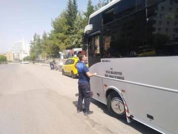 Zabıta ve trafik ekipleri ticari taksi ve halk otobüslerini denetledi